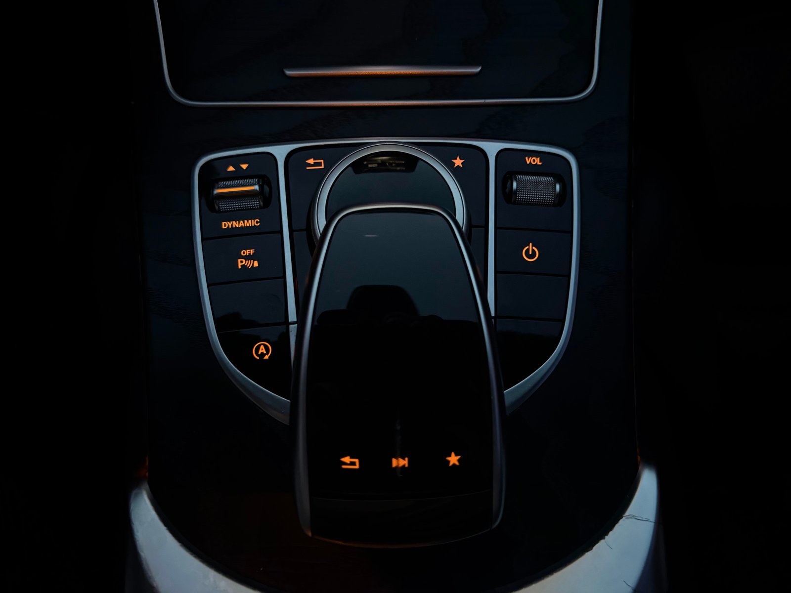 Mercedes-Benz C200d AMG 2018 fotoğraf 16