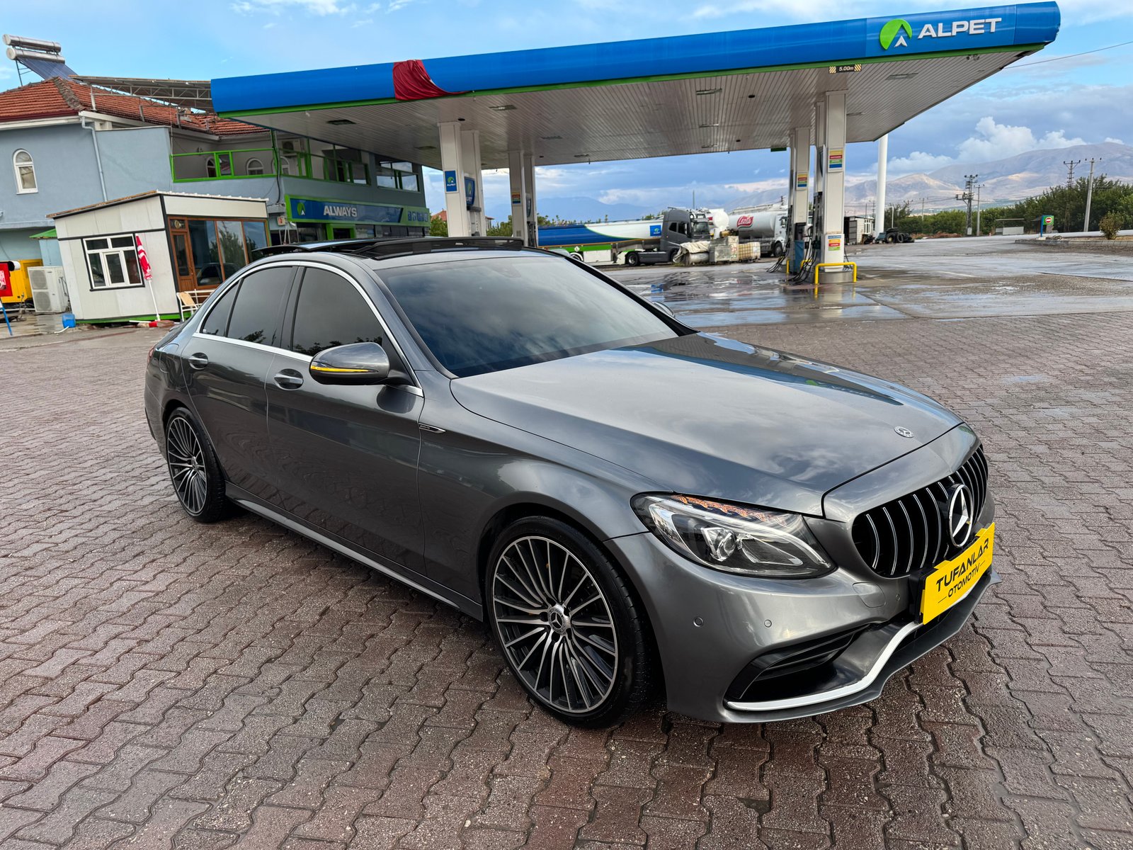 Mercedes-Benz C200d AMG 2018 fotoğraf 2