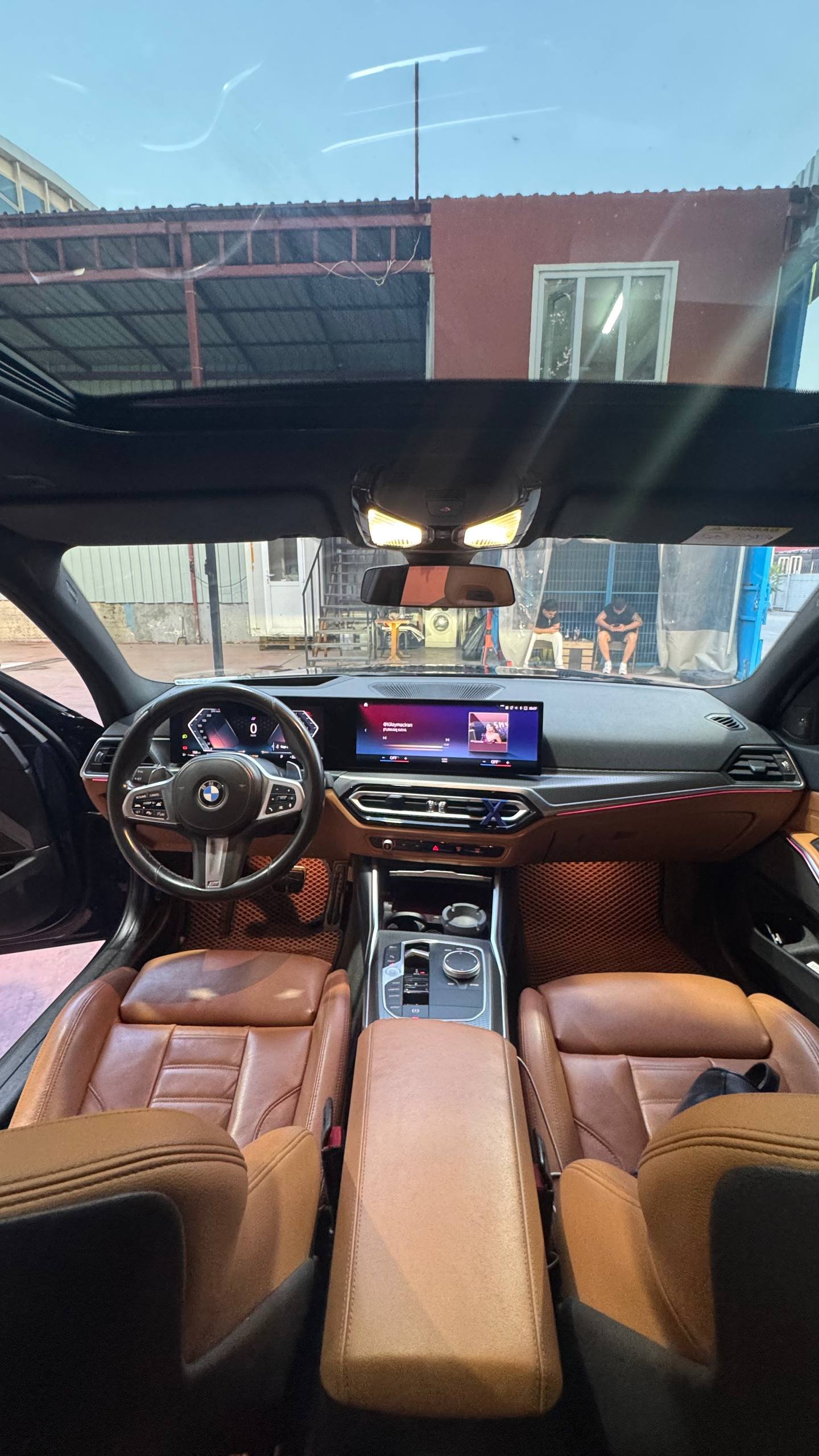 BMW 320i 50th Year M Edition 2022 fotoğraf 5