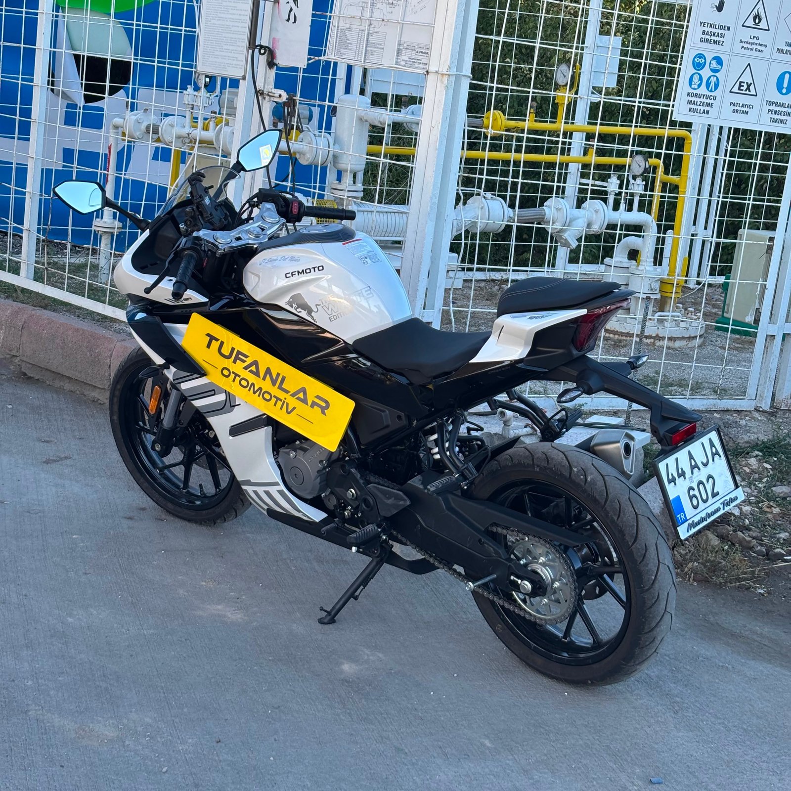 CFmoto 250 SR 2026 fotoğraf 2