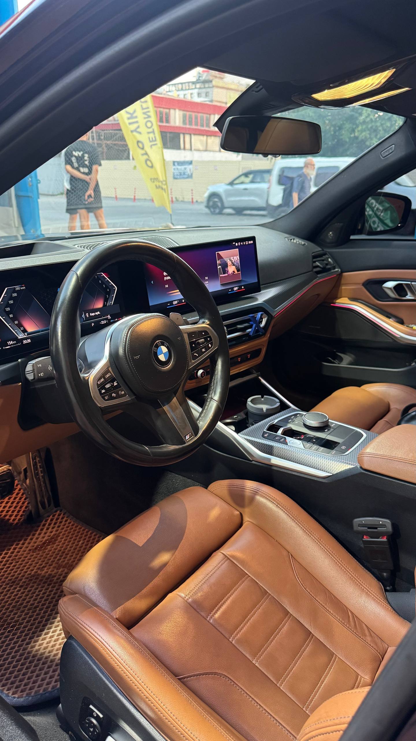 BMW 320i 50th Year M Edition 2022 fotoğraf 1