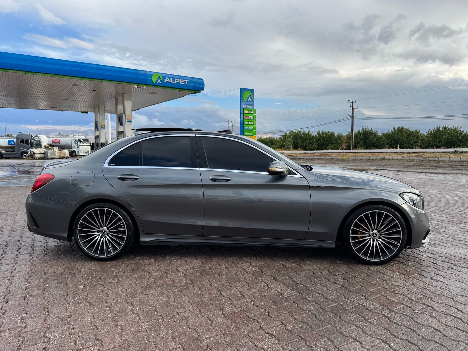 Mercedes-Benz C200d AMG 2018 fotoğraf 4